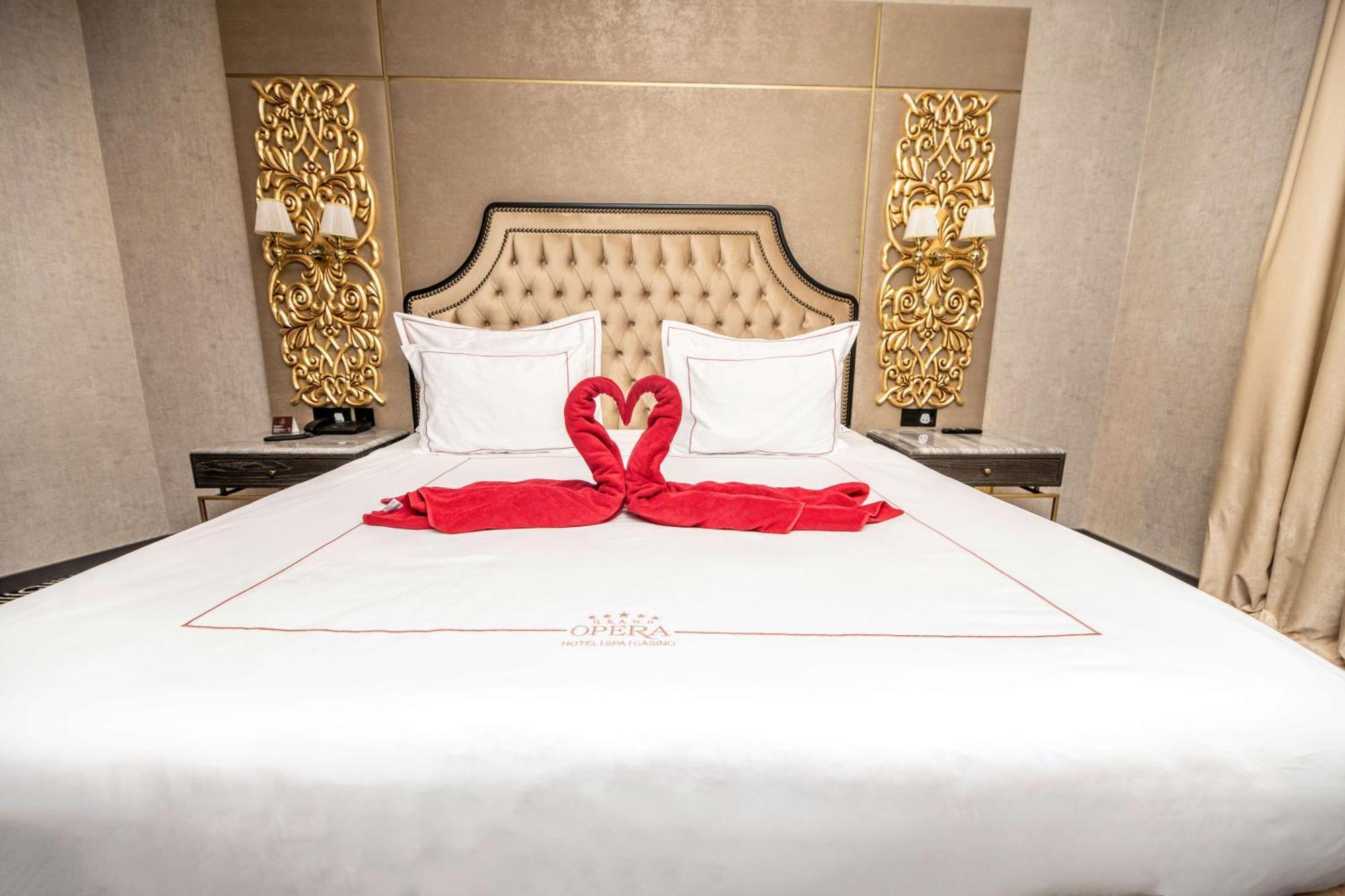 Grand Opera Hotel & Casino & Spa Kyrenia  Extérieur photo